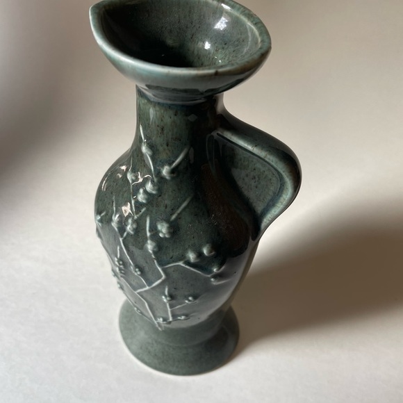 Vintage James b beam green 10” ceramic vase or jug - Picture 8 of 16